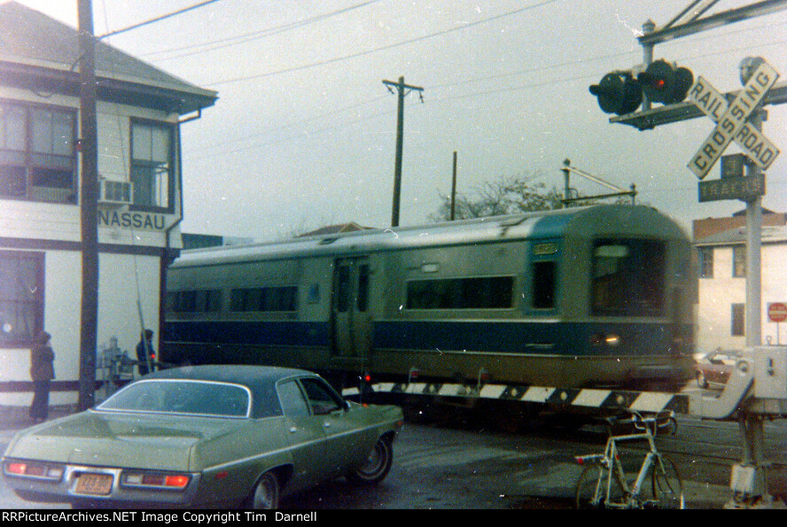 M-1 passing Nassau tower